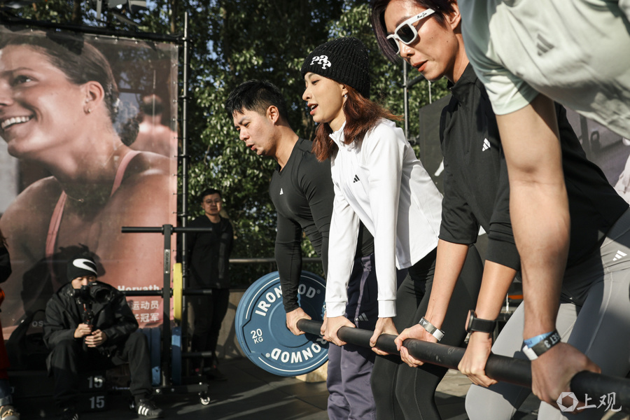 导中心等具, 龙舟